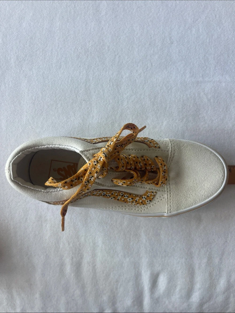 NWOT VANS Girls Size 1 Cream Kids Sneakers with Yellow Floral Laces - Picture 10 of 11